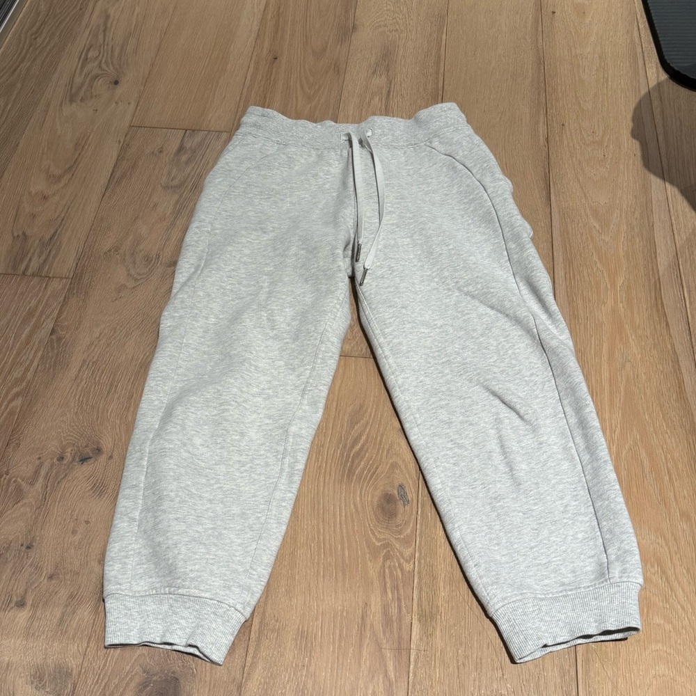 Lululemon Cropped Scuba Joggers